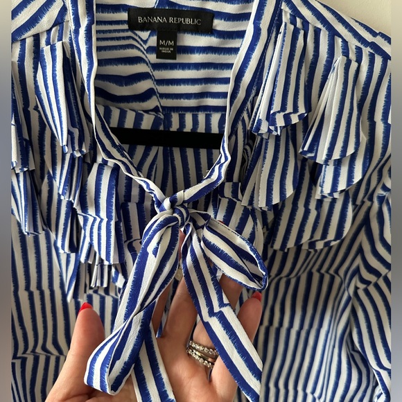 Banana Republic blouse 💙 - Picture 5 of 5